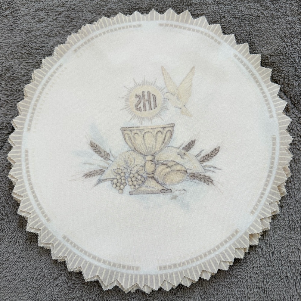 NEW🔥7-pc Stunning First Communion Place Mats🔥 - Picture 3 of 5